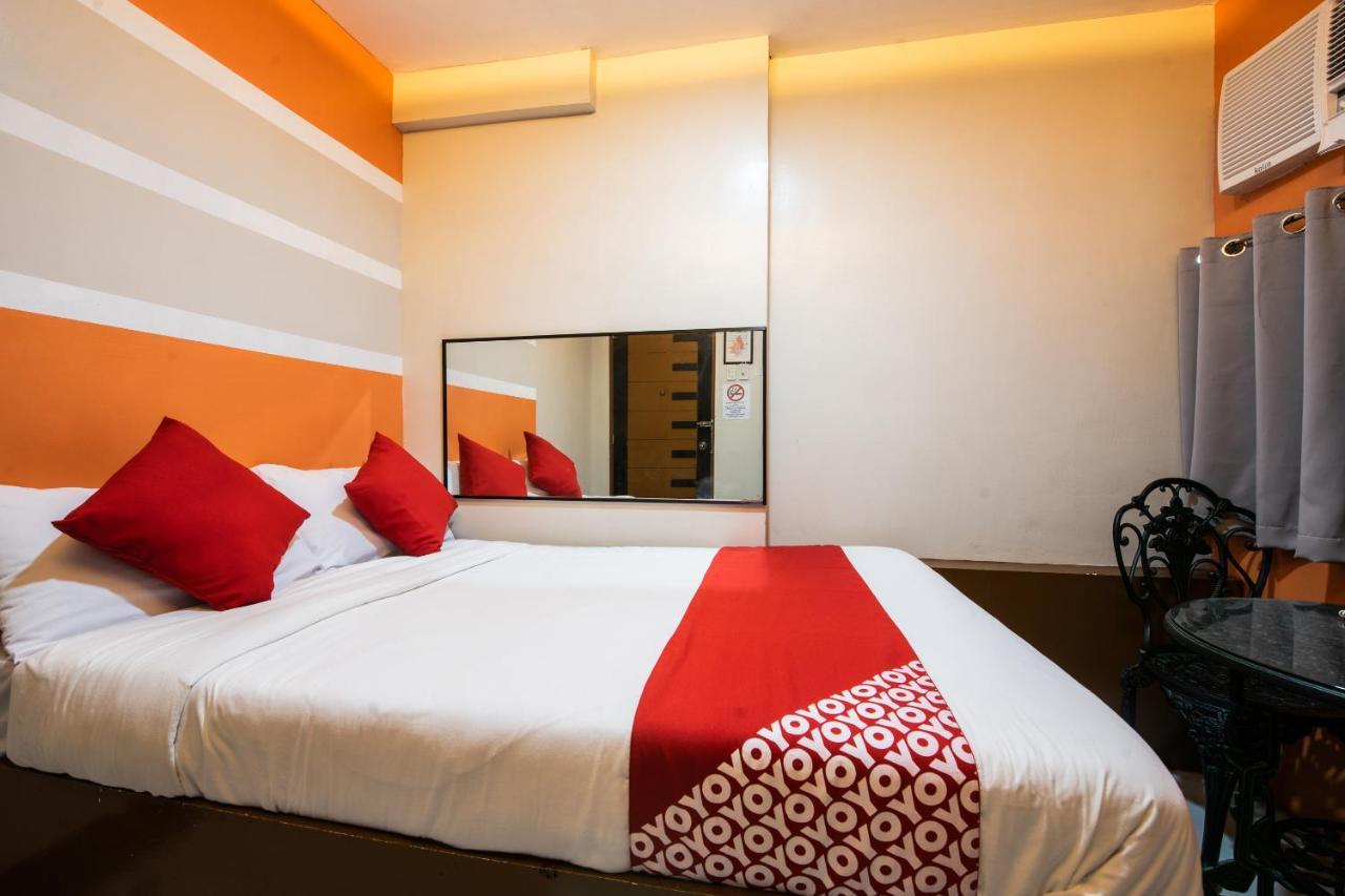 Oyo 475 Pearl Blossom Hotel マニラ エクステリア 写真